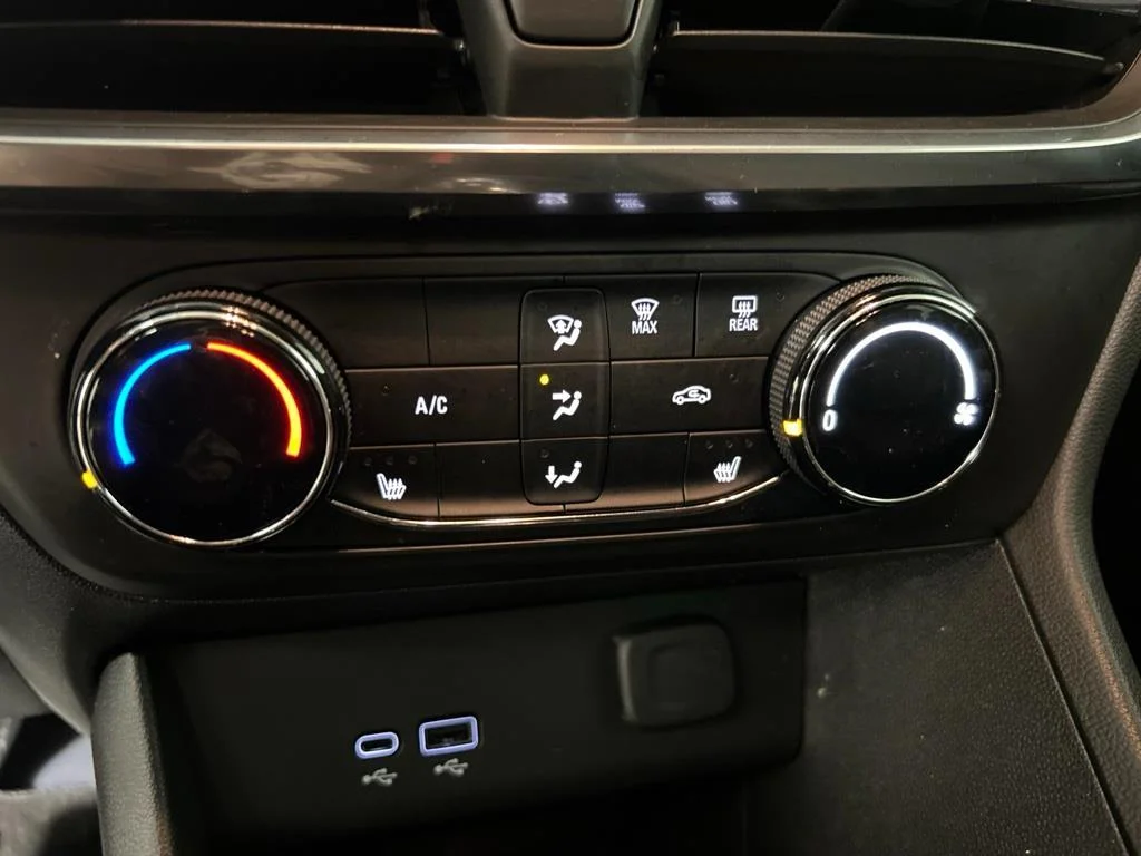 Used 2024 Ebony Twilight Metallic Buick Preferred image 19