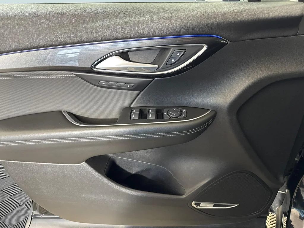 Used 2024 Black Buick Preferred image 18