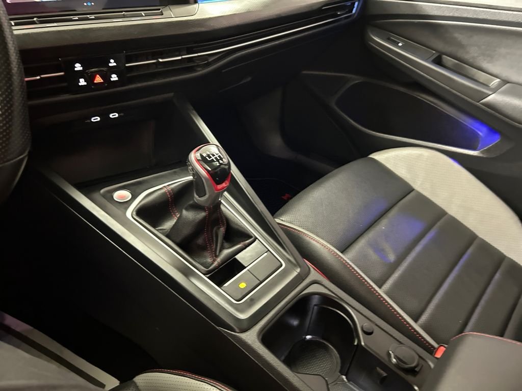 Used 2022 White Volkswagen Autobahn image 22