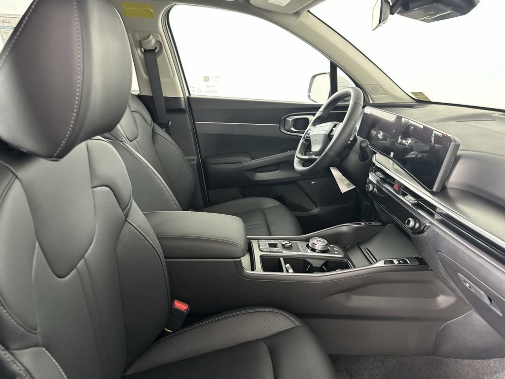 New 2026 White Kia EX image 12