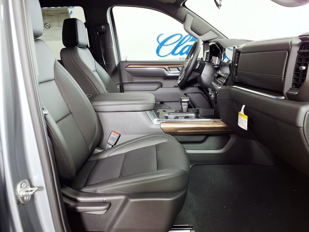 2026 Chevrolet Silverado 1500 LT - Photo 11
