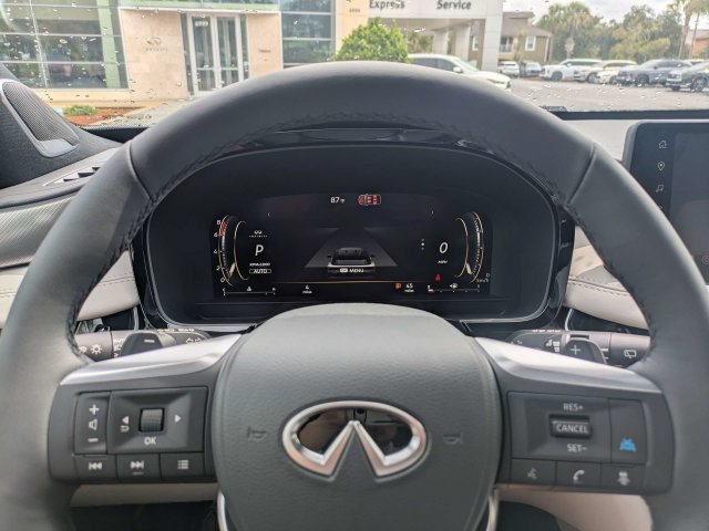 New 2027 RADIANT WHITE INFINITI Luxe AWD image 31