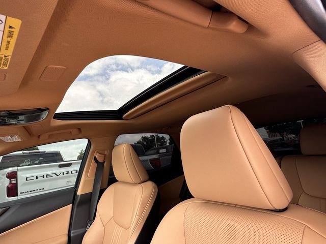 Used 2025 Silver Lexus 350 Premium image 6
