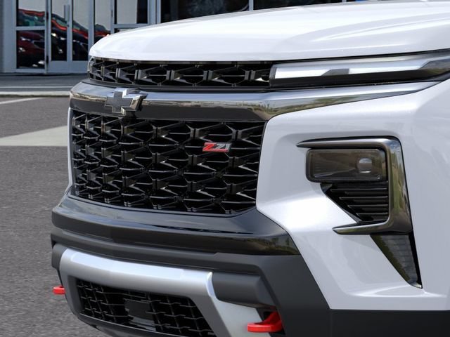 New 2027 Polar White Tricoat Chevrolet Z71 image 13