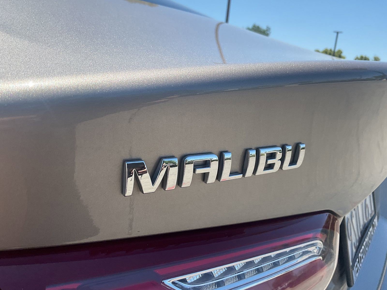 Used 2022 Mineral Gray Metallic Chevrolet LT image 9