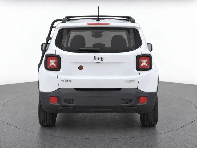 Used 2015 Alpine White Jeep Latitude image 6