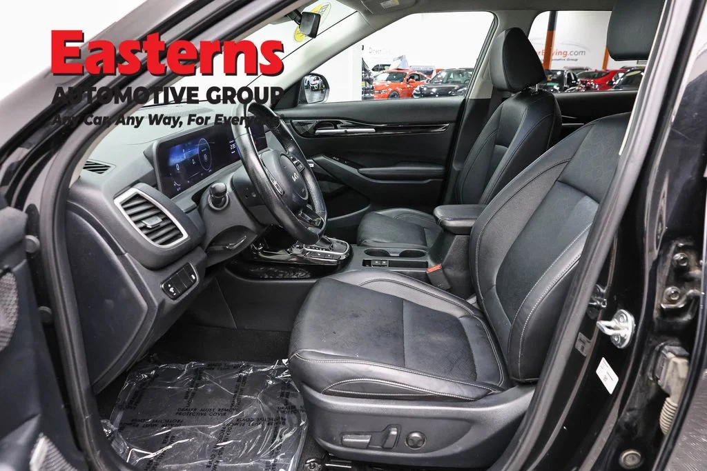 Used 2024 Black Kia SX image 14