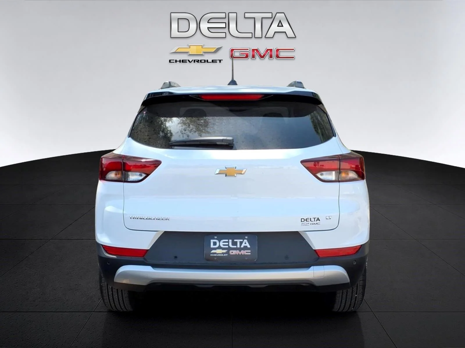 New 2026 Summit White Chevrolet LT image 4