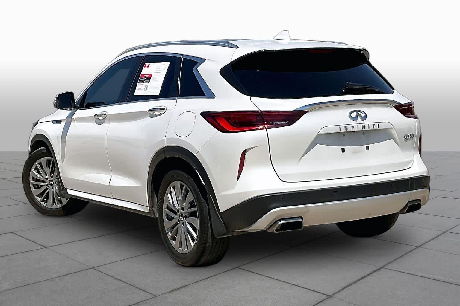 Used 2024 Radiant White INFINITI LUXE image 12