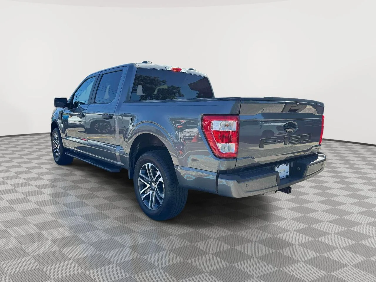 Used 2023 CARBONIZED GRAY METALLIC Ford XL image 5