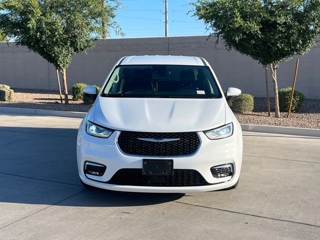 Certified Used 2023 White Chrysler Touring L image 3
