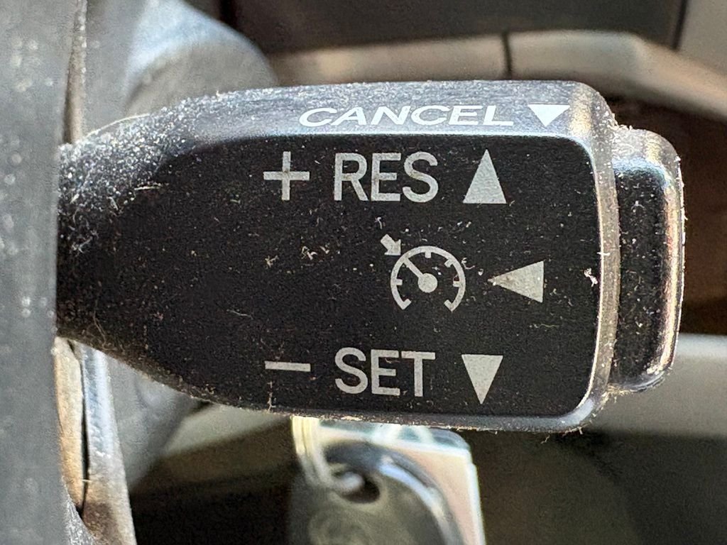 Used 2011 White Toyota PreRunner V6 image 13