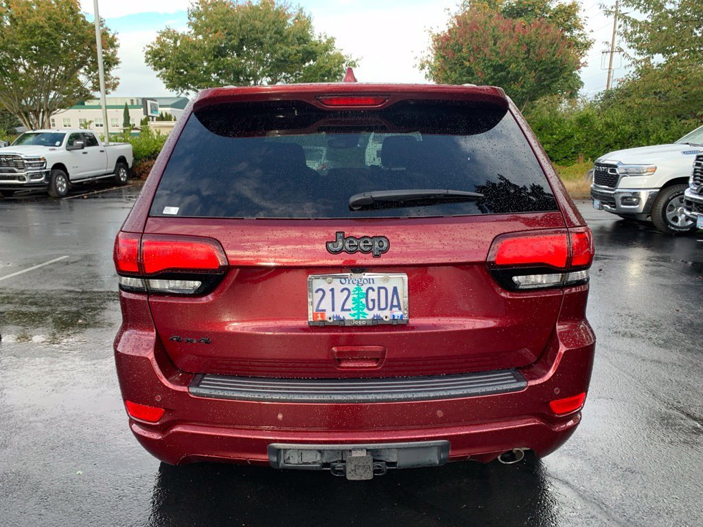 Used 2022 Red Jeep Laredo X image 3