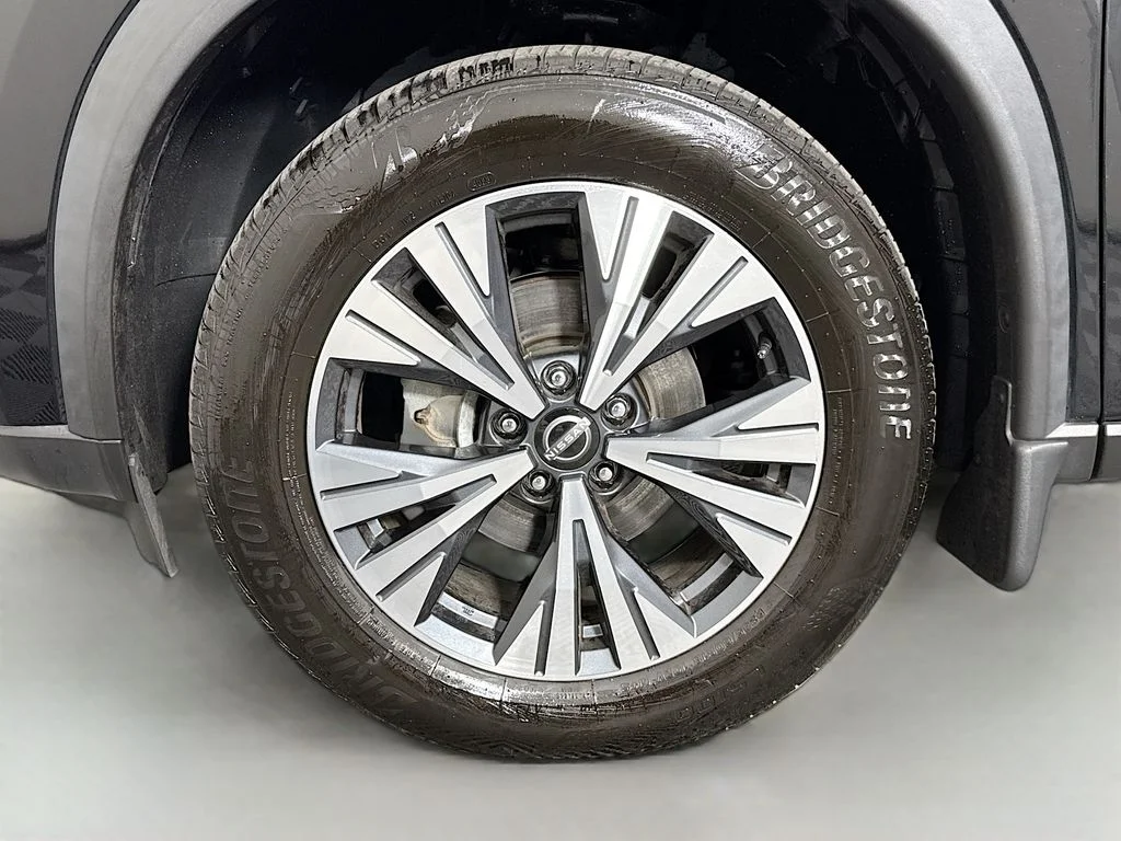 Used 2023 Black Nissan SV image 28