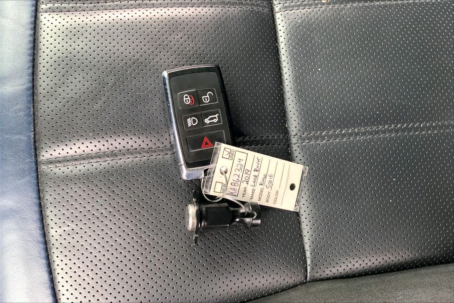 Used 2019 Fuji White Land Rover HST image 15