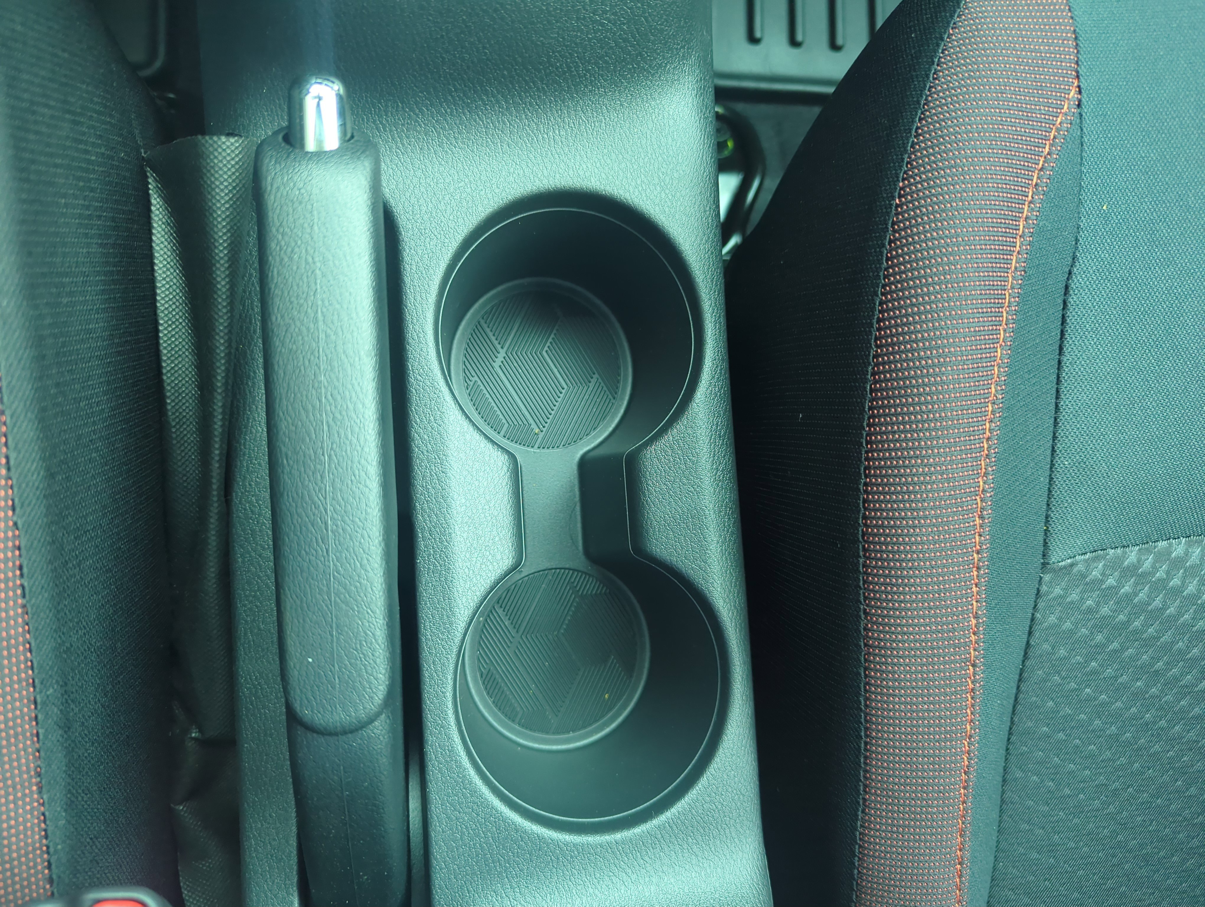 2025 Nissan Versa Sedan SR - Photo 19