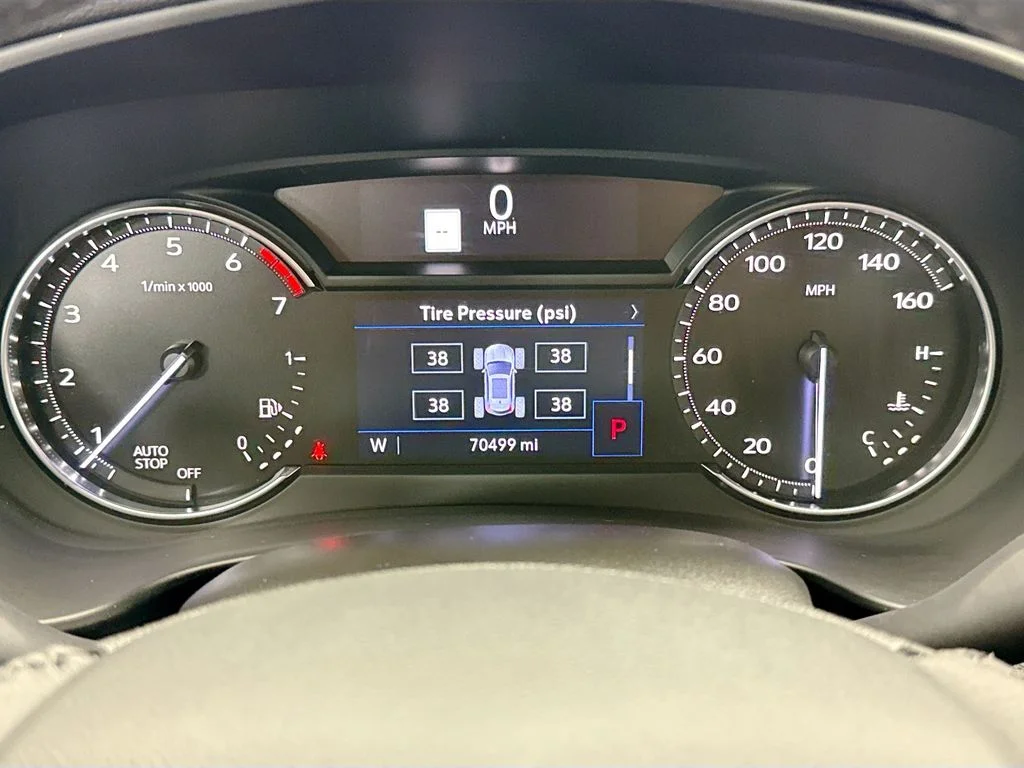 Used 2019 White Cadillac Premium Luxury image 33