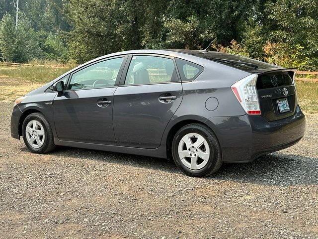Used 2010 Winter Gray Metallic Toyota I image 7