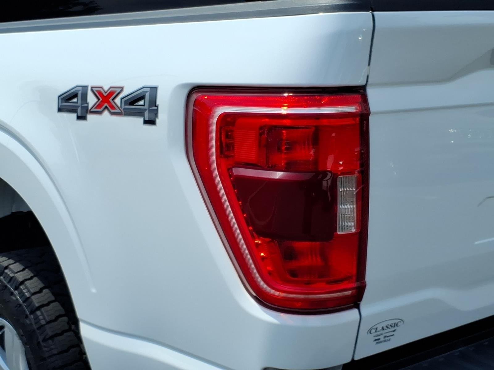 Used 2022 Oxford White Ford XLT image 16