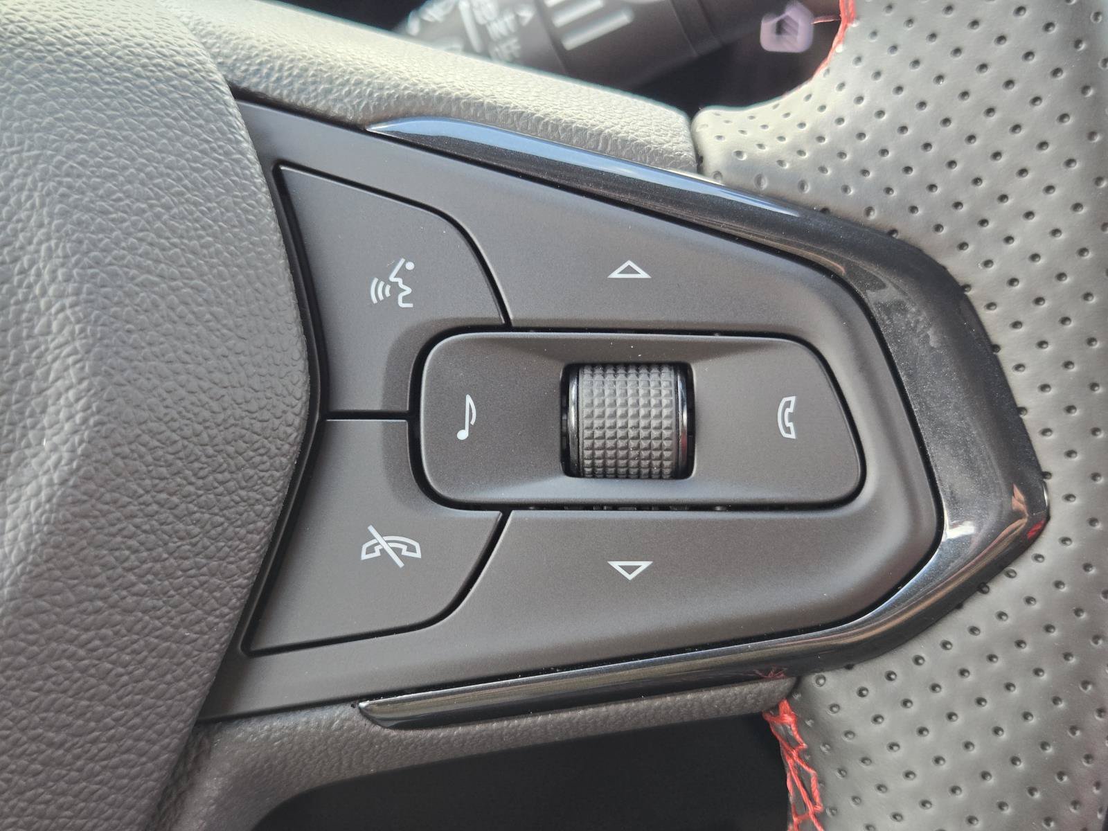 2026 Chevrolet Trax RS - Photo 23
