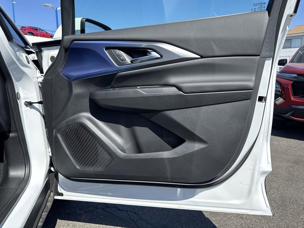 2026 Chevrolet Equinox EV 2LT - Photo 31