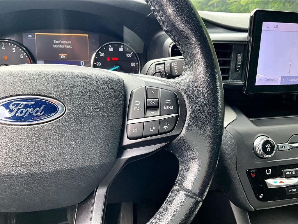 Used 2020 Blue Ford XLT image 24