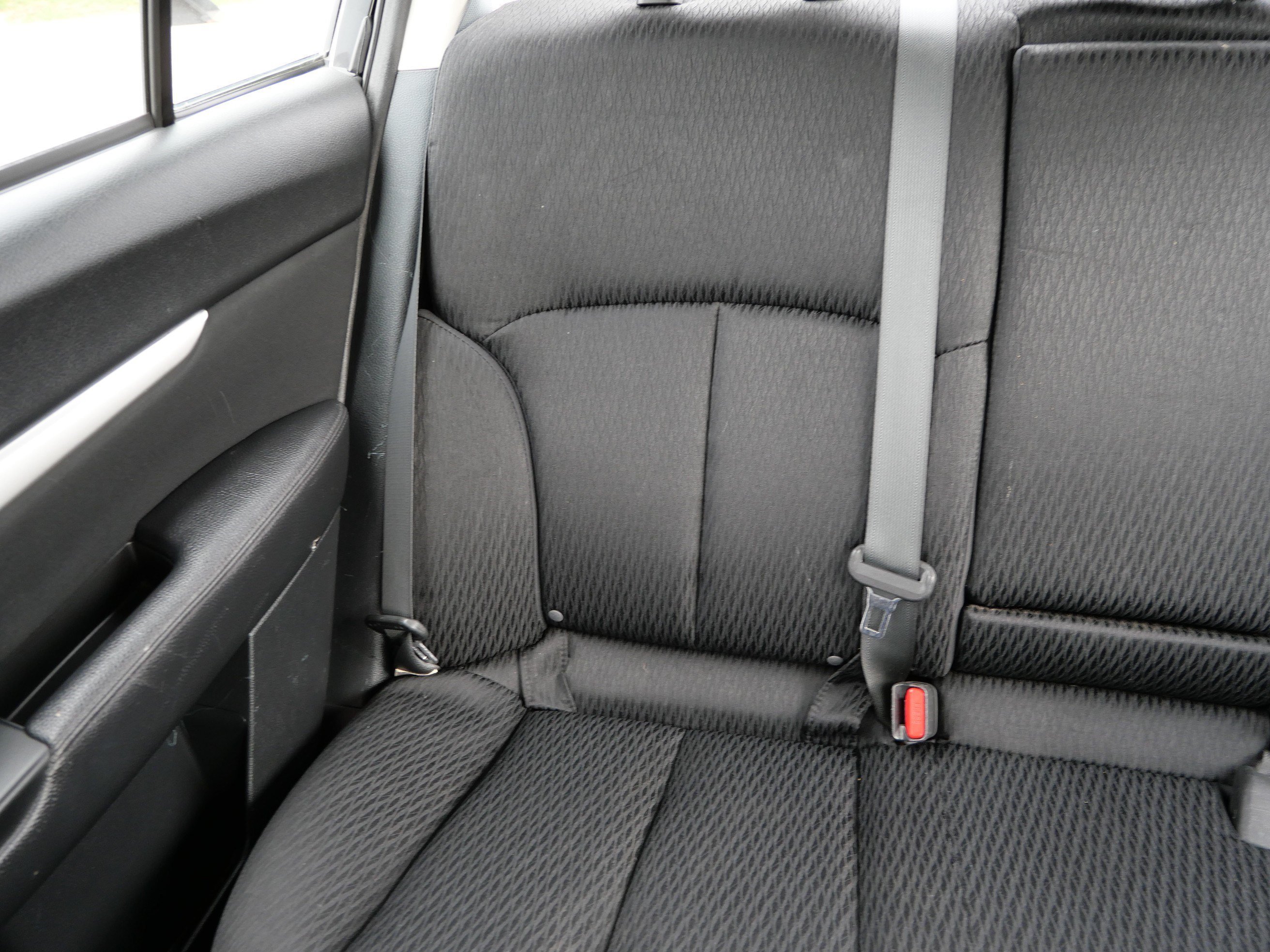 Used 2012 Ice Silver Metallic Subaru 2.5i Premium image 12
