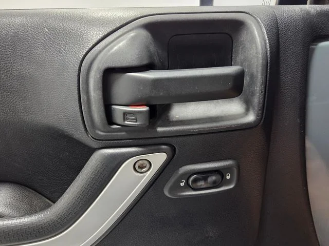 Used 2014 Gray Jeep Unlimited Rubicon image 26