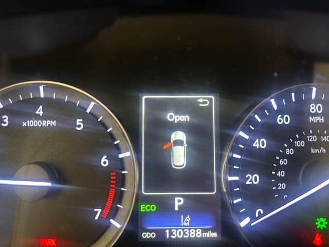 Used 2018 White Lexus 350L image 34