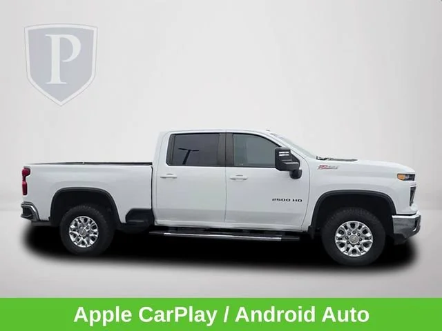 Used 2024 Summit White Chevrolet LT image 4