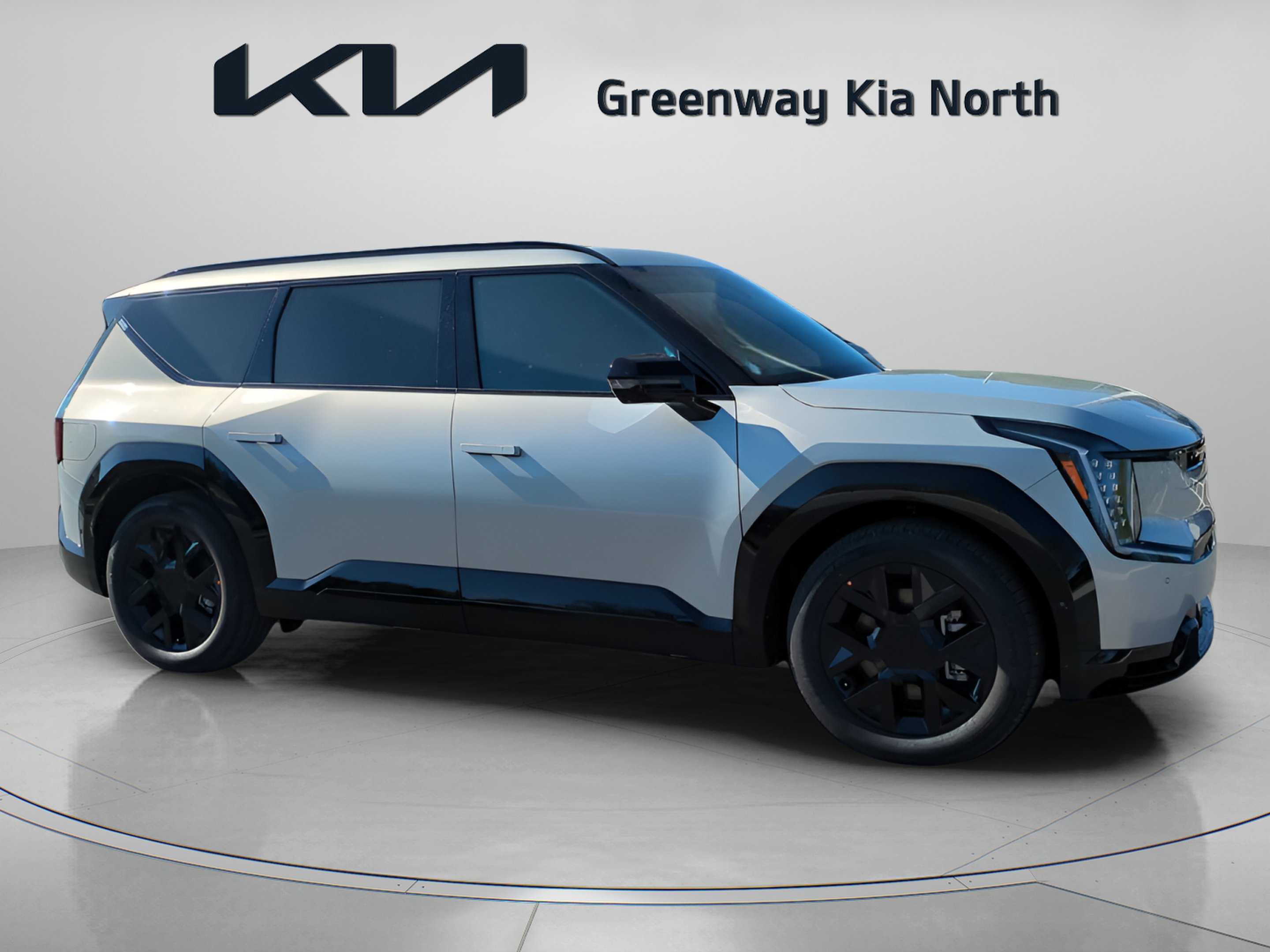 New 2026 Ivory Silver Kia Land AWD image 2