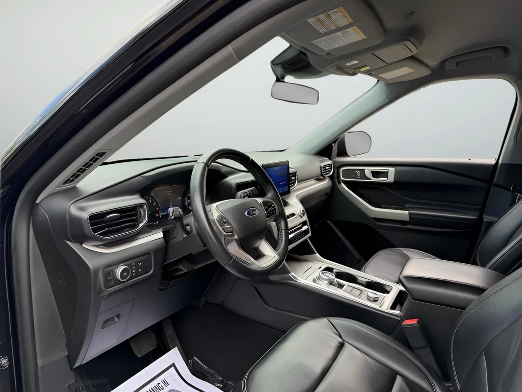 Used 2020 Black Ford XLT image 24