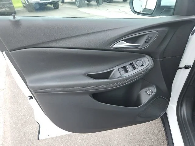 New 2026 Summit White Buick Preferred image 17
