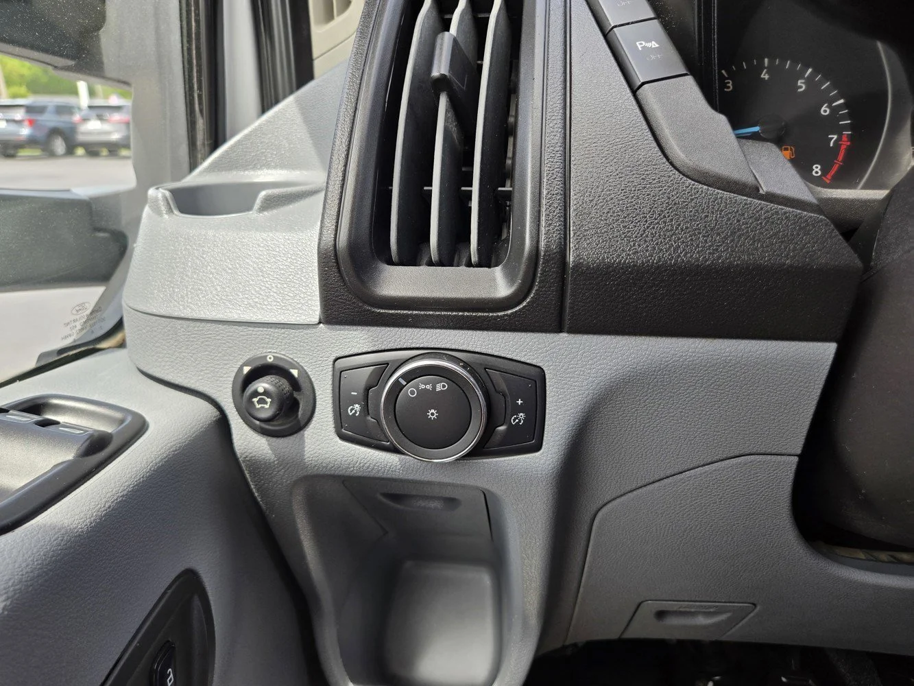 Used 2018 Oxford White Ford  image 19