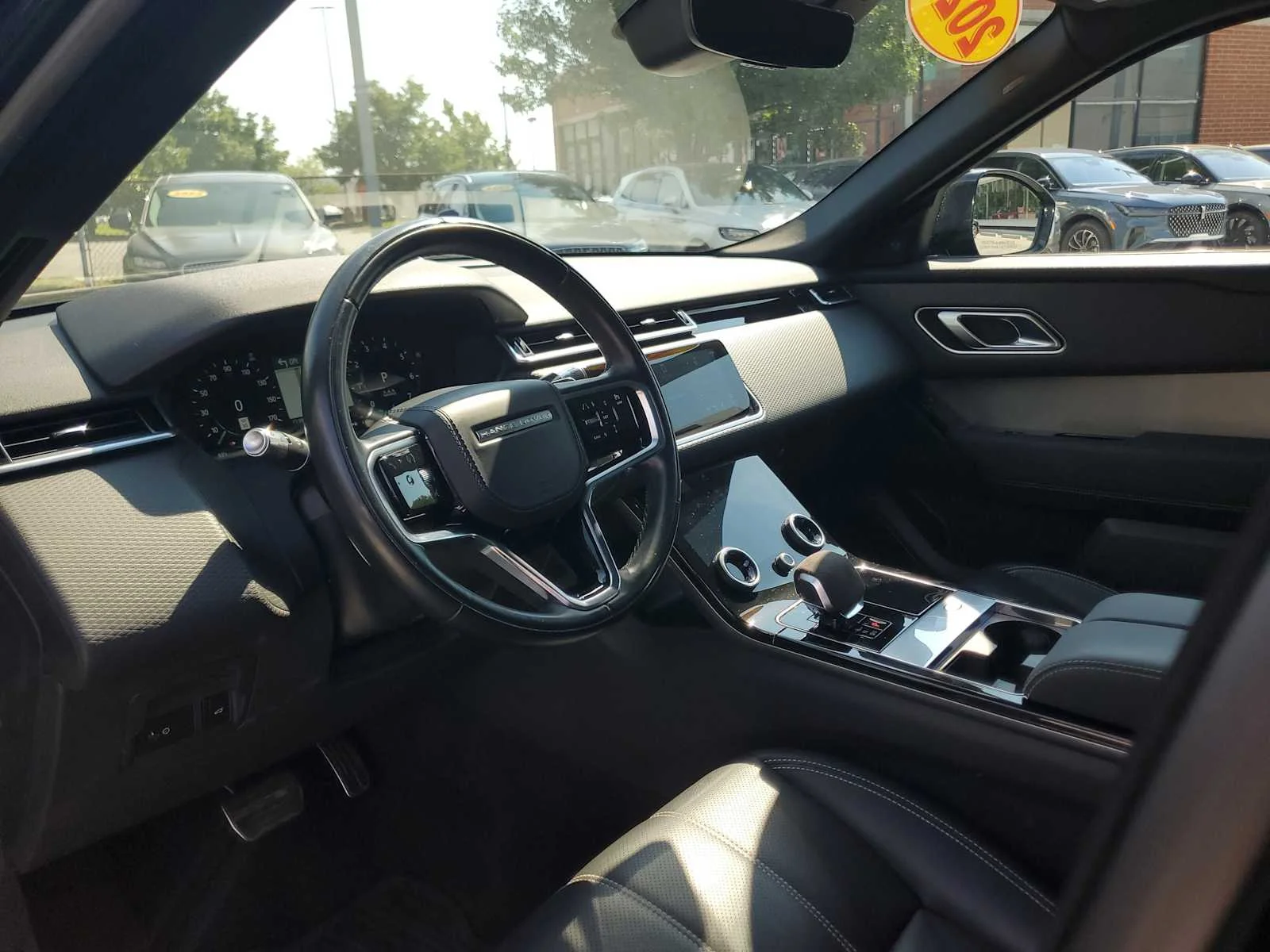 Used 2023  Land Rover R-Dynamic S image 16