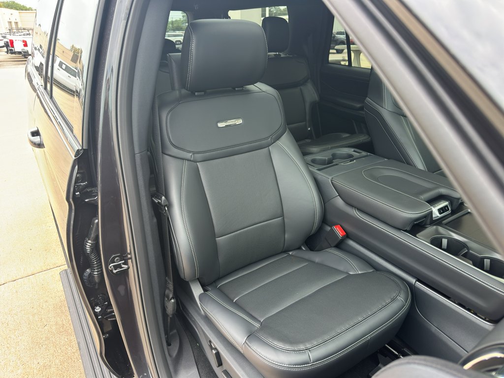New 2027 Dark Matter Gray Metallic Ford MAX Platinum image 29
