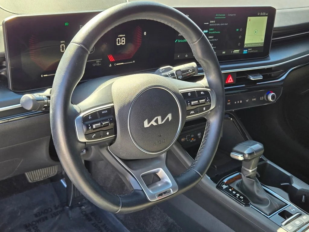 Used 2025 Wolf Gray Kia GT-Line image 18