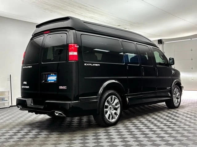 Used 2025 Onyx Black GMC Work Van image 8