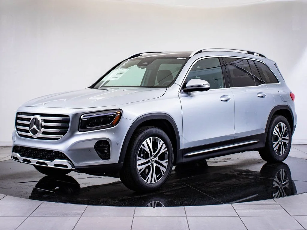 Used 2026 Mountain Gray Metallic Mercedes-Benz GLB 250 image 1