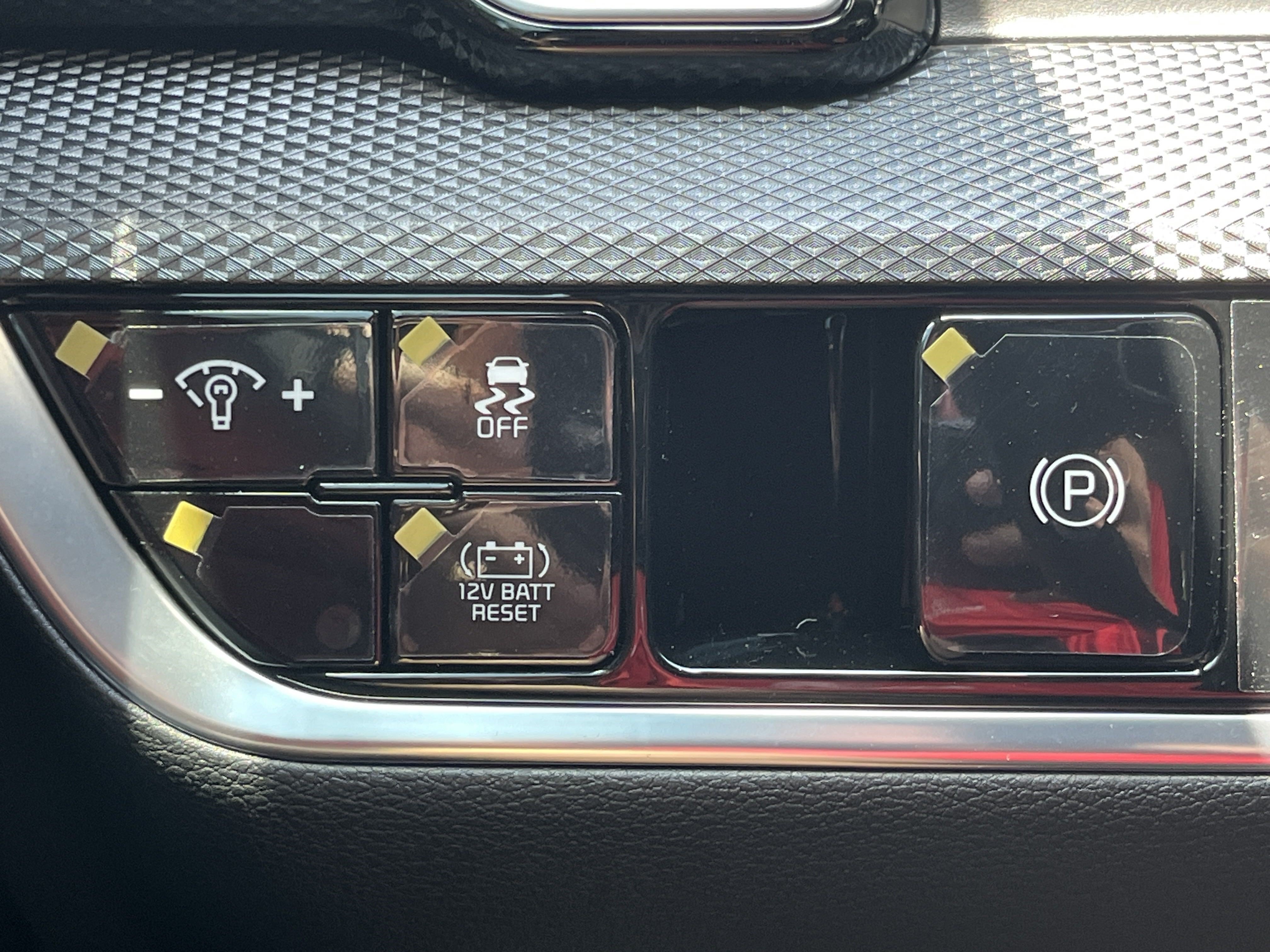 New 2025 Gravity Gray Kia LX image 14