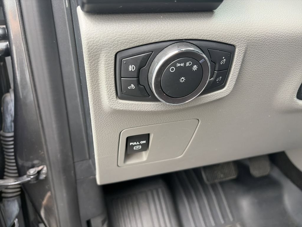 Used 2019 Gray Ford XL image 20