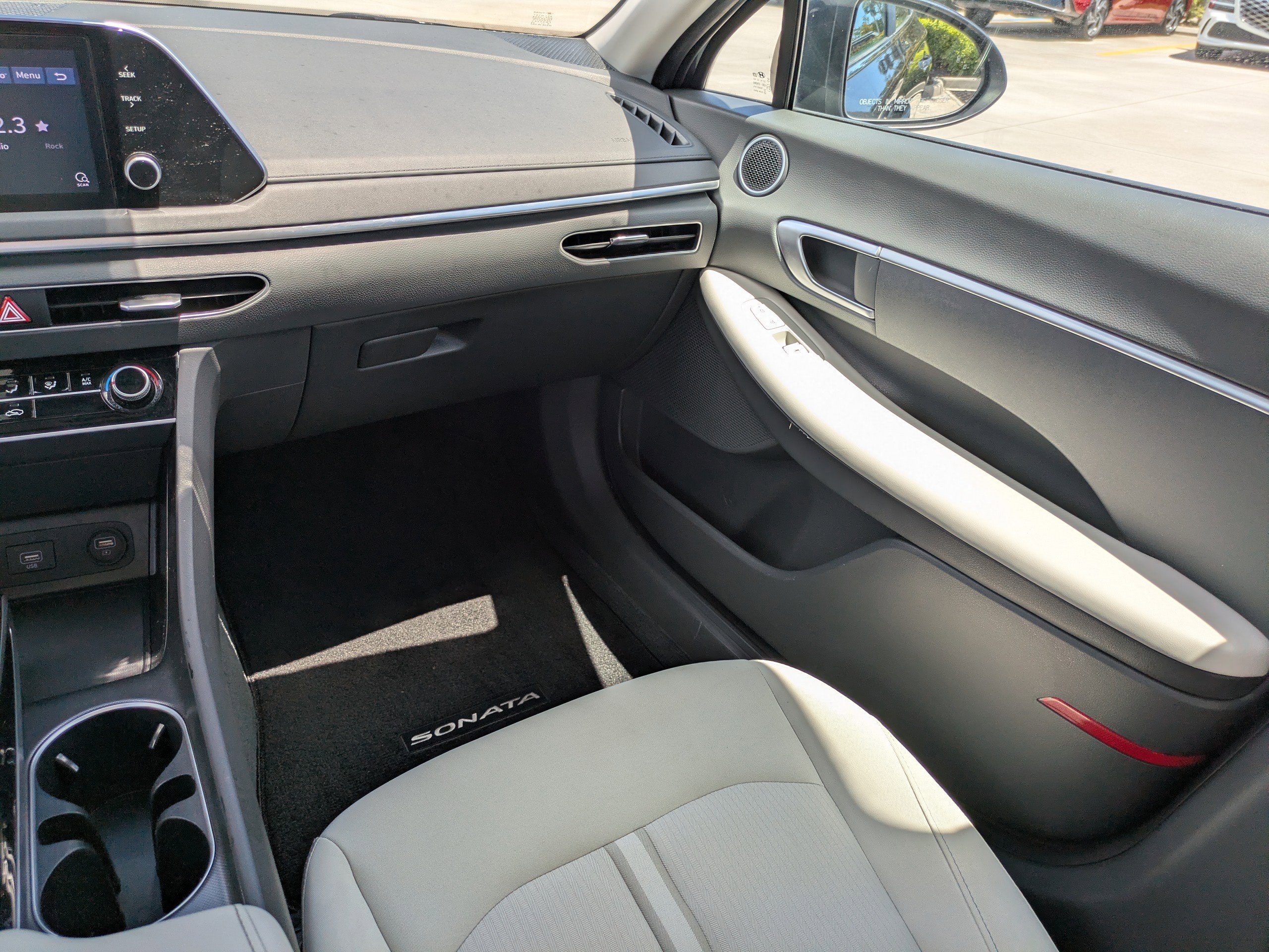 Certified Used 2023 Carbon Blue Hyundai SE image 15