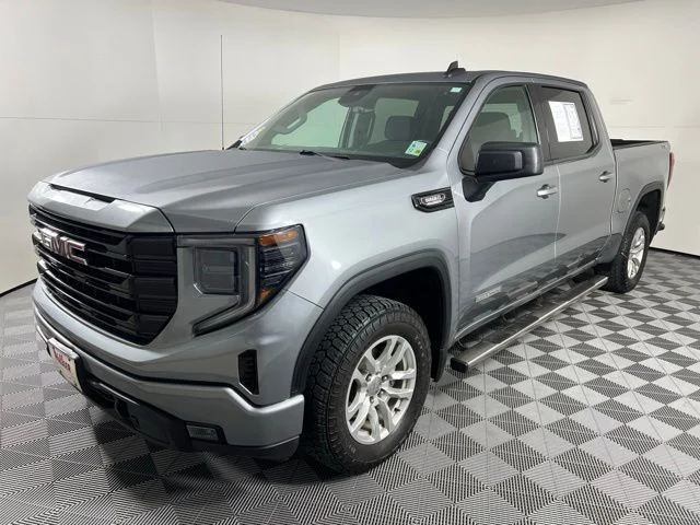 Used 2023 Sterling Metallic GMC Elevation image 3