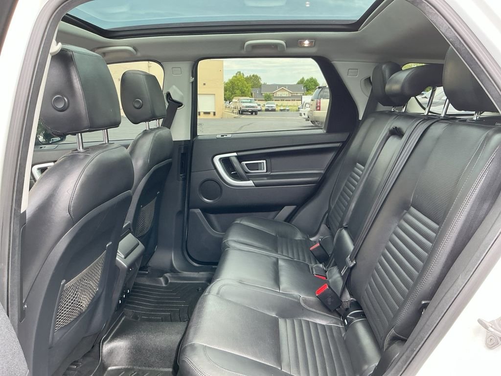 Used 2017 White Land Rover HSE Luxury image 22