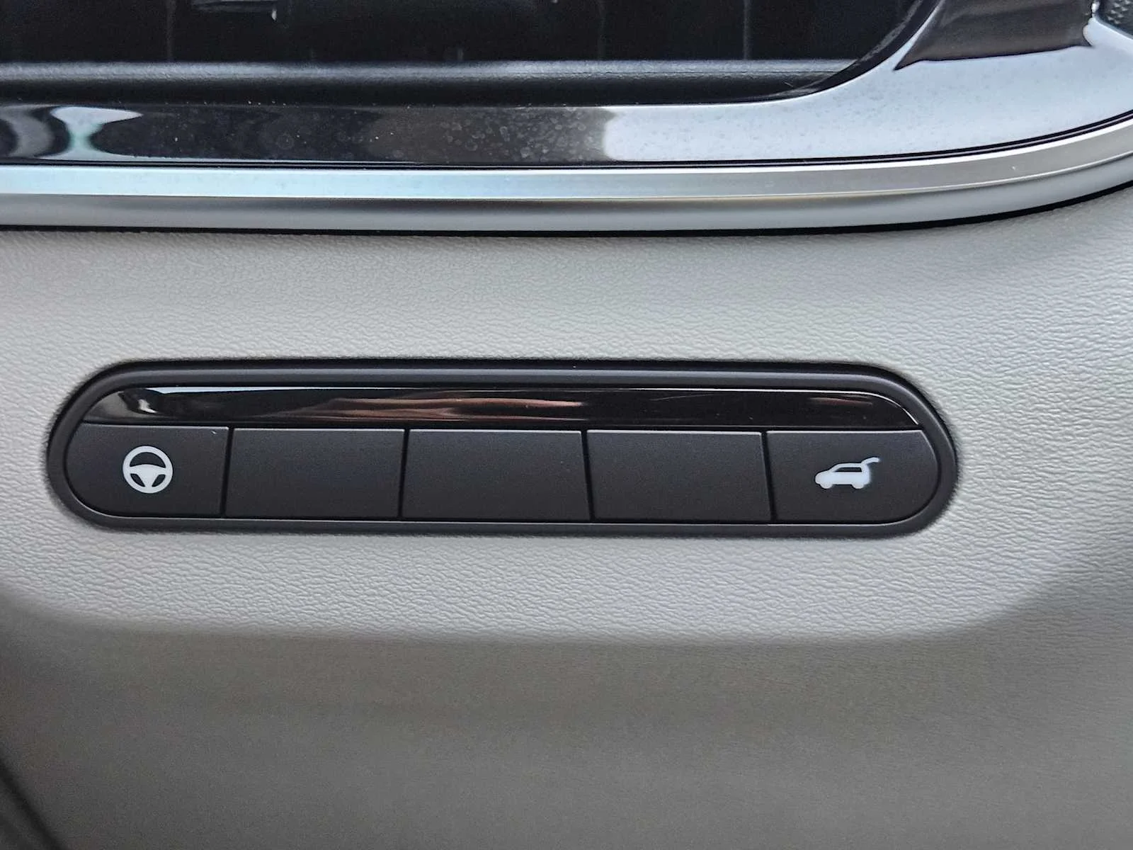New 2027 MINERAL BLACK INFINITI Luxe AWD image 16