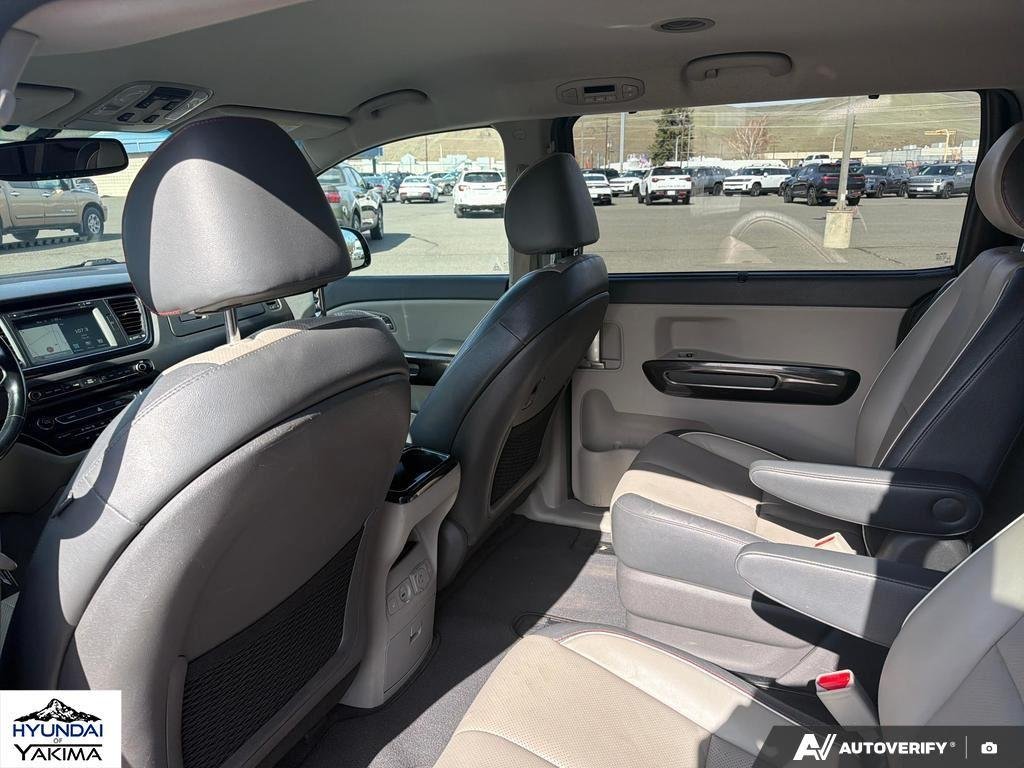 Used 2016 Midnight Sapphire Pearl Metallic Kia SX image 24