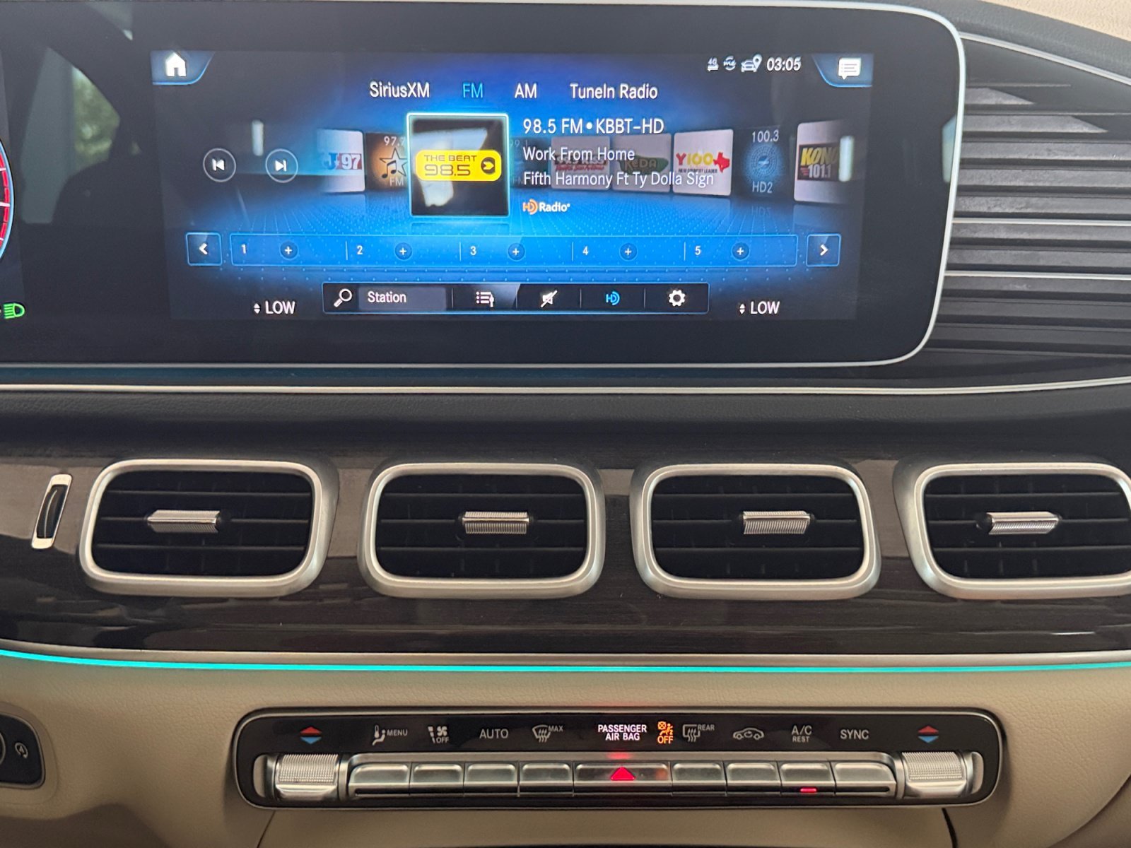 Certified Used 2022 Black Mercedes-Benz GLE 450 image 21
