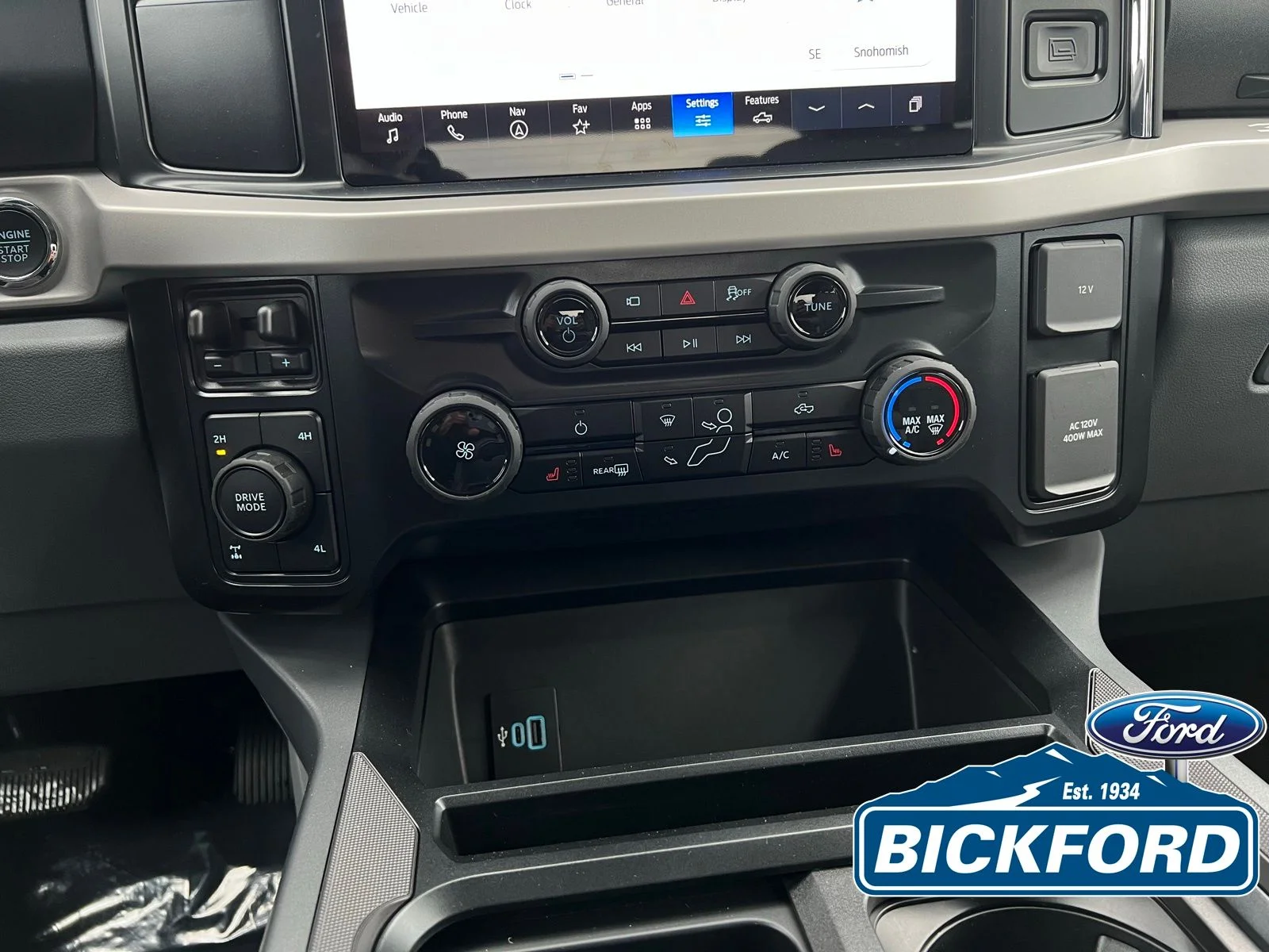 New 2026 Blue Ford XLT image 14