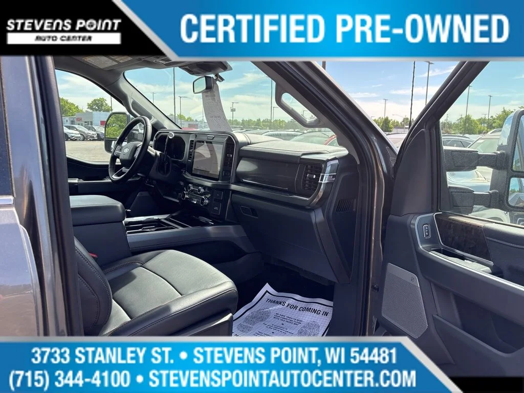 Used 2025 Carbonized Gray Metallic Ford Lariat image 34