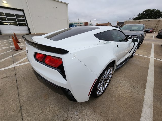 Used 2019 ARCTIC WHITE Chevrolet Grand Sport 1LT image 4
